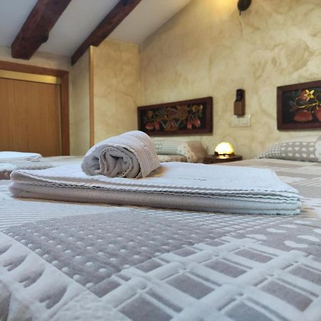 Casa Vieja Tabanera A 8 Min De Segoia Guest House Tabanera del Monte Eksteriør bilde