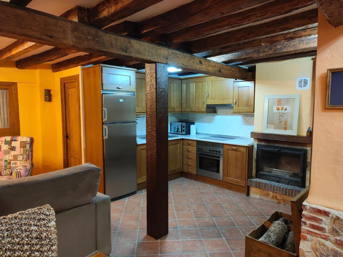 Casa Vieja Tabanera A 8 Min De Segoia Guest House Tabanera del Monte Eksteriør bilde