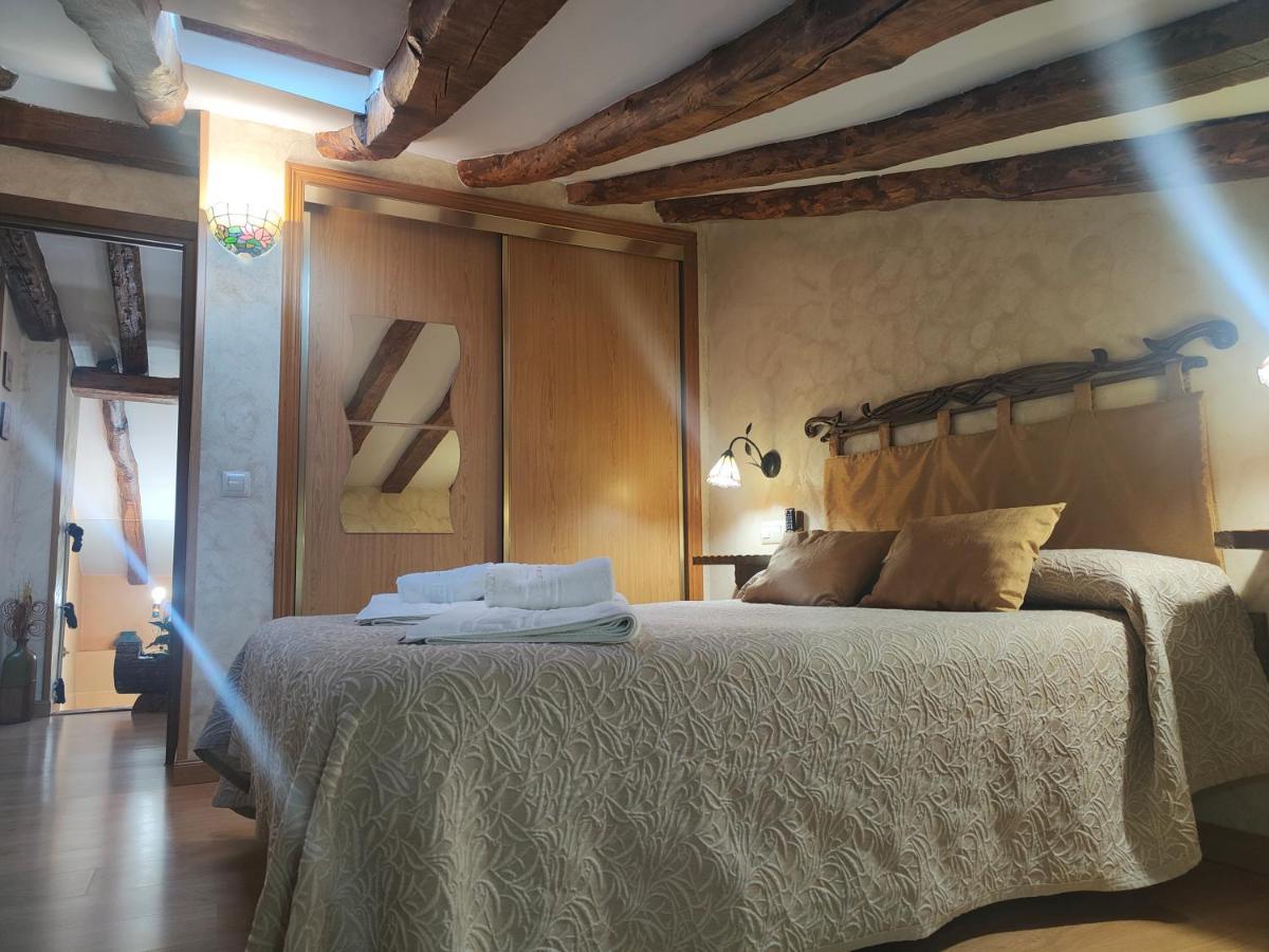 Casa Vieja Tabanera A 8 Min De Segoia Guest House Tabanera del Monte Eksteriør bilde