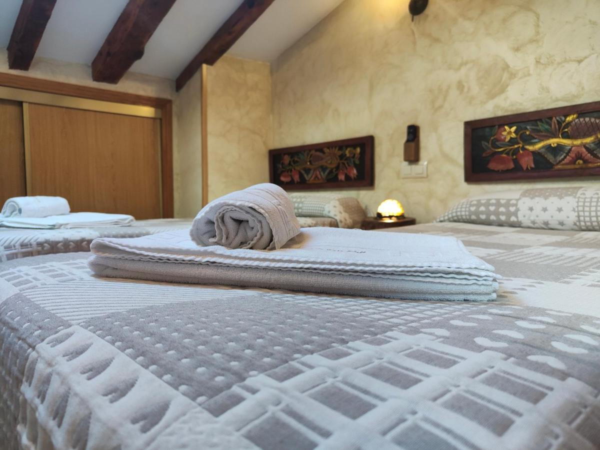 Casa Vieja Tabanera A 8 Min De Segoia Guest House Tabanera del Monte Eksteriør bilde