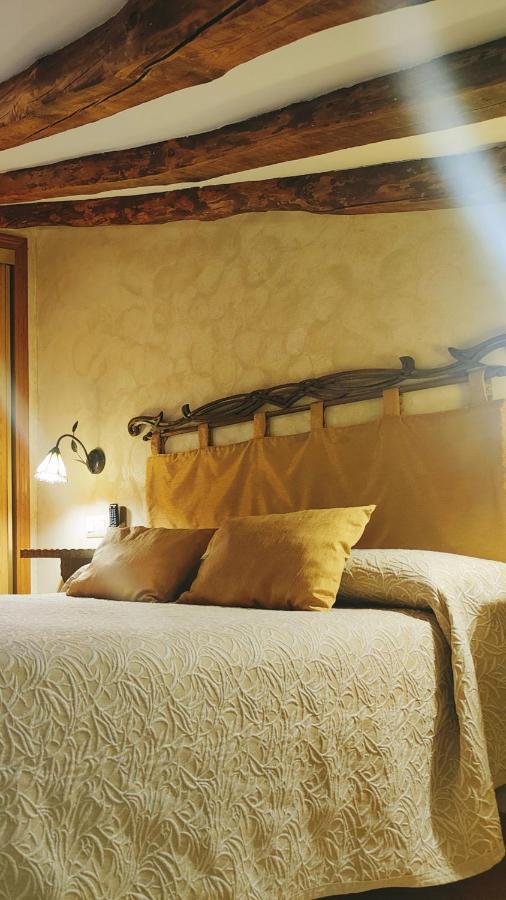 Casa Vieja Tabanera A 8 Min De Segoia Guest House Tabanera del Monte Eksteriør bilde