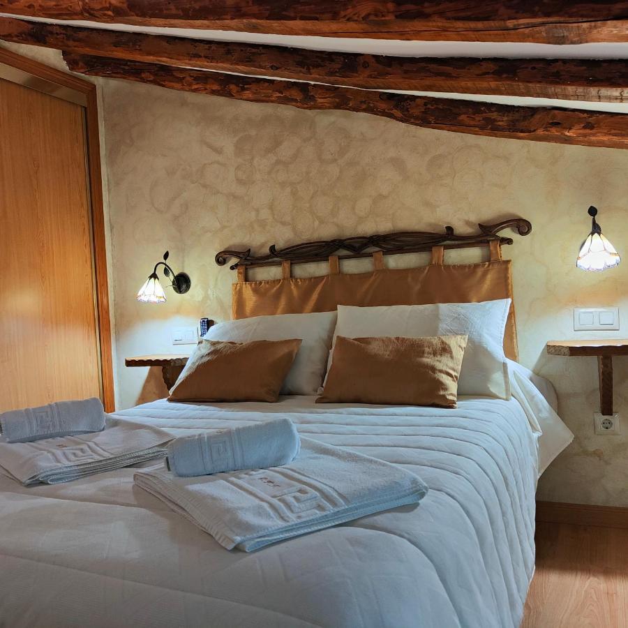Casa Vieja Tabanera A 8 Min De Segoia Guest House Tabanera del Monte Eksteriør bilde